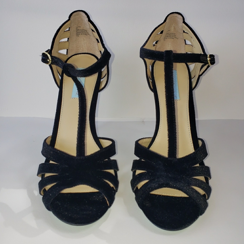 New Betsey Johnson Tee Dress Sandals, 10